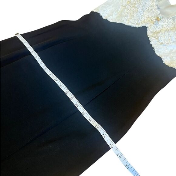 Vintage Scott McClintock Black & Cream Lace Formal Gown - Size 10” - Picture 5 of 5